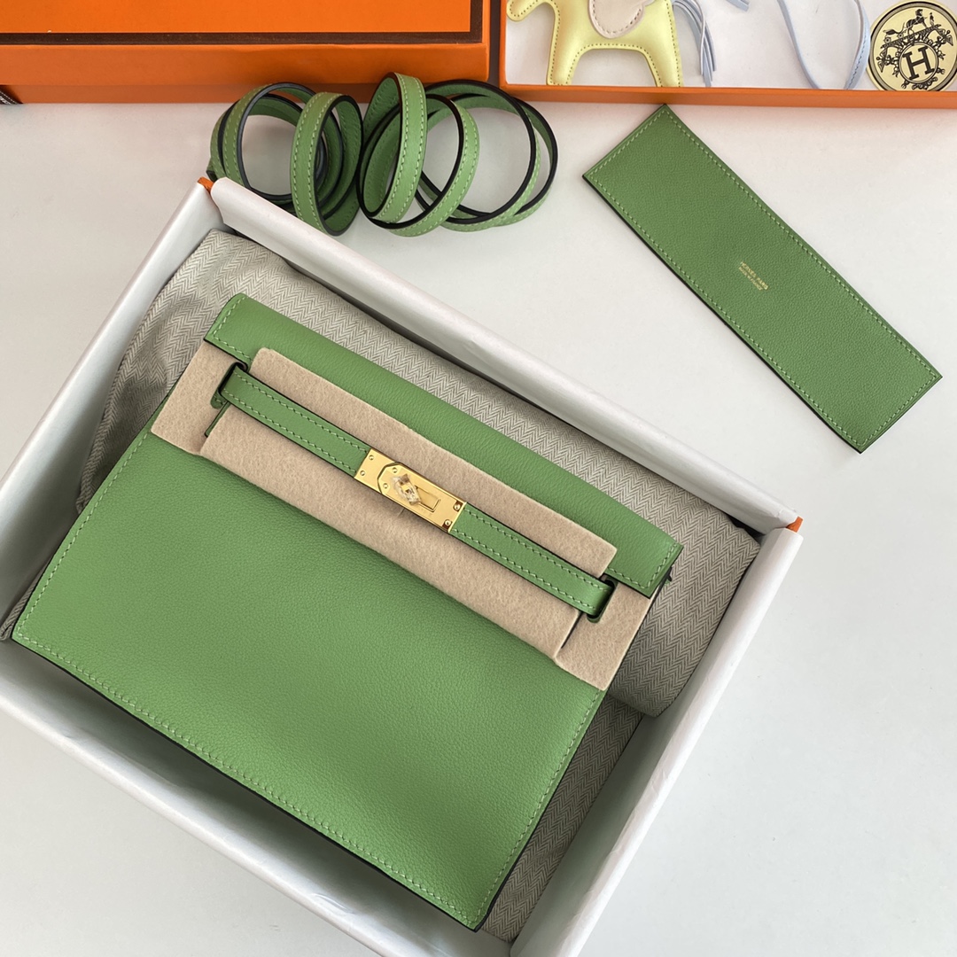 Hermes Kelly Danse Evercolor Bag In Green Kiwi Color